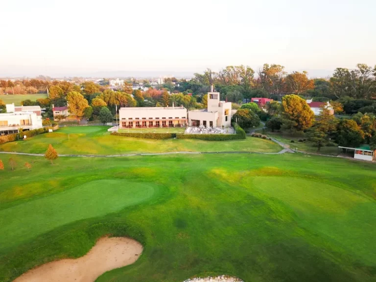 Jockey Golf Club, predios para jugar golf en cordoba, club de golf en cordoba
